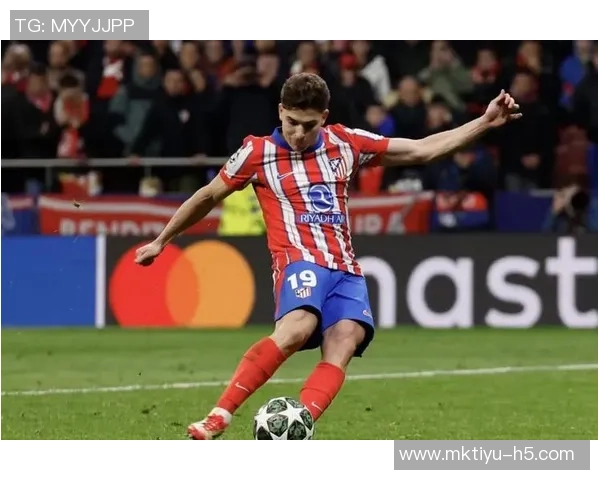 阿尔瓦雷斯谈青训选择与身高困扰：年龄小不加入皇马身高从未影响我